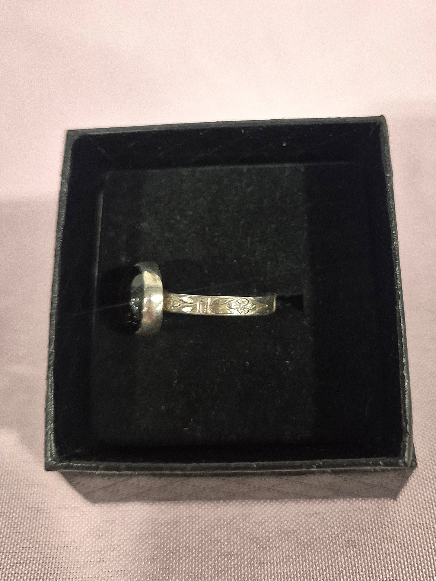 Ziwaldi Golden Sapphire silver ring with fancy band